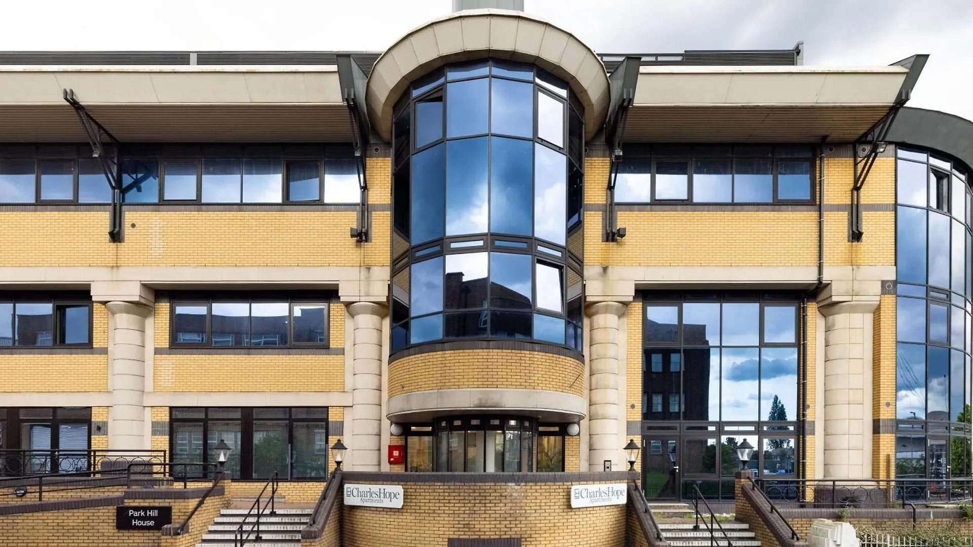 Charles Hope London Brentford Apartment