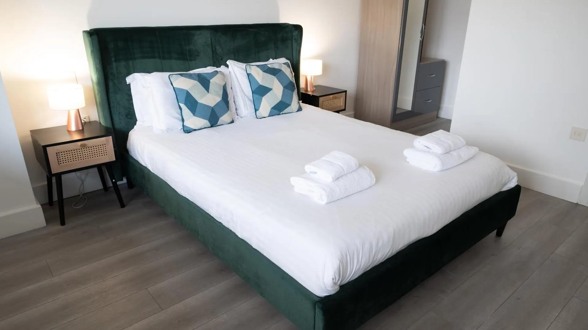 Charles Hope London Brentford Apartment