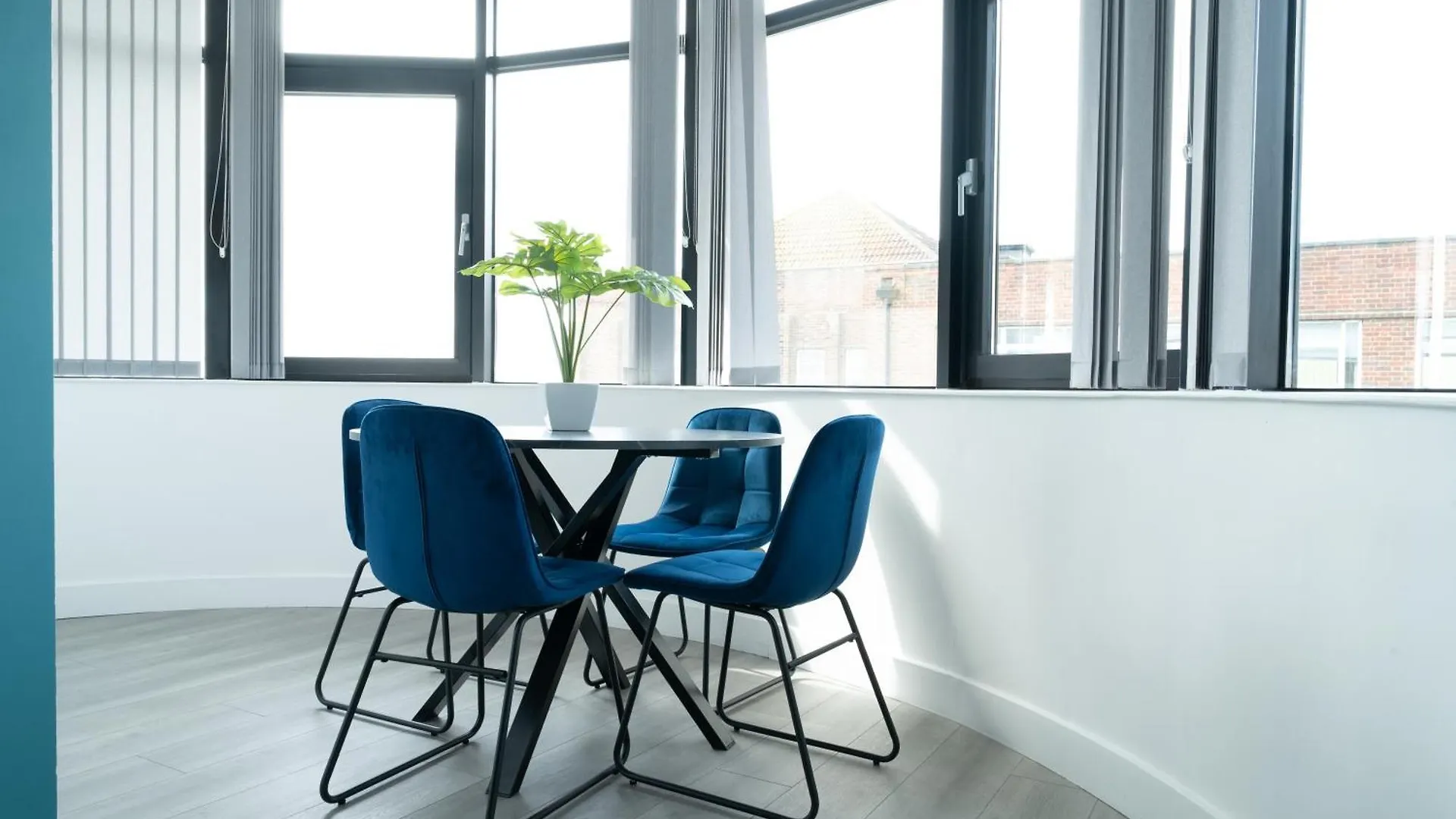 Charles Hope London Brentford Apartment 0*,  United Kingdom