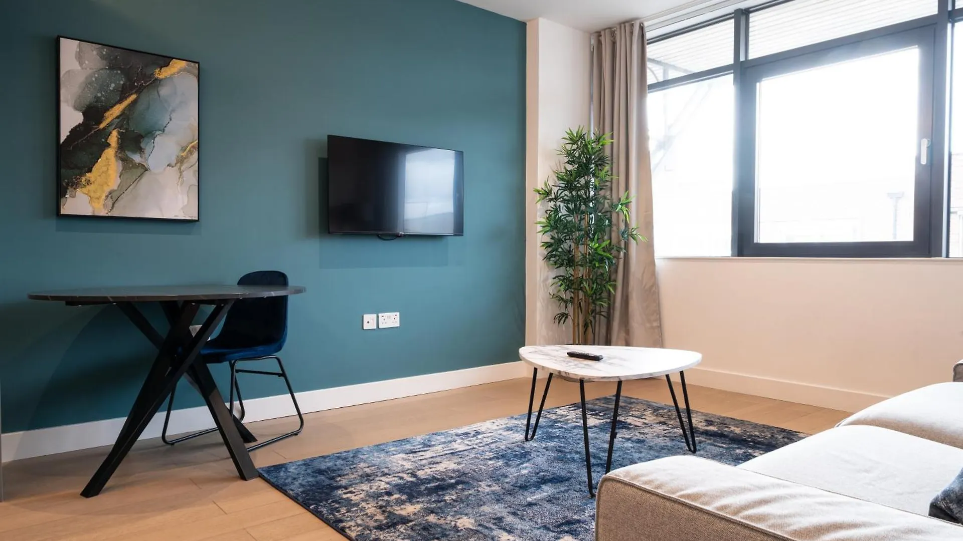 Charles Hope London Brentford Apartment