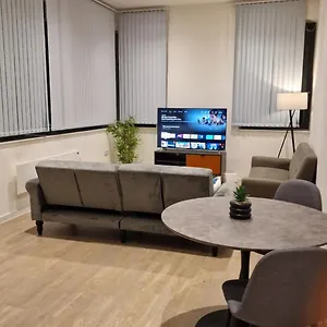 Apartment Great London With Free Parking, Brentford